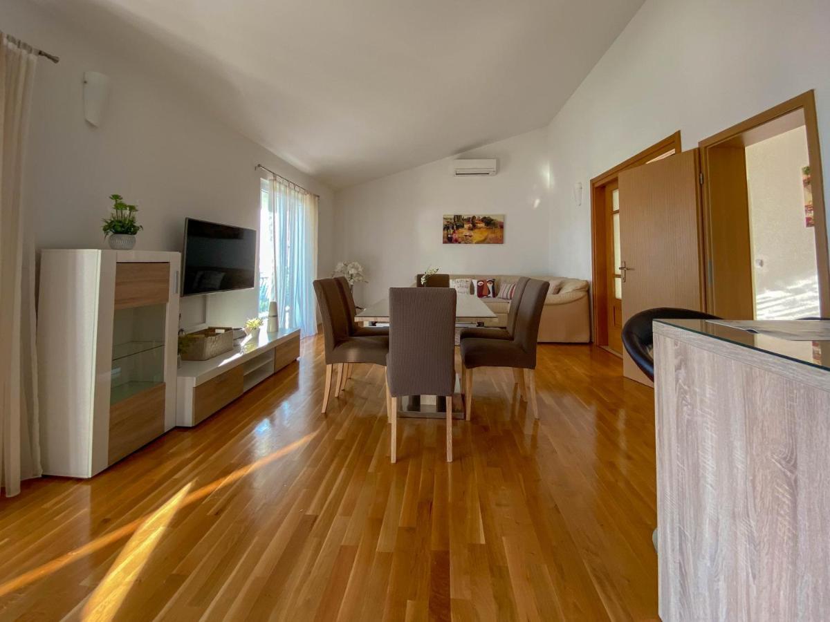 马卡尔斯卡 Apartman Ivan酒店 外观 照片